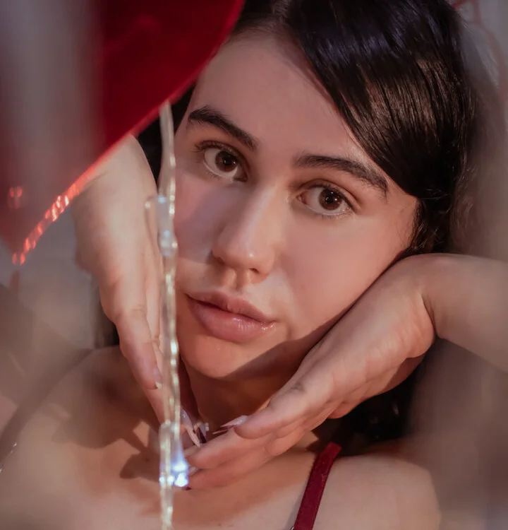 Victoriadearmas offline chatrum
