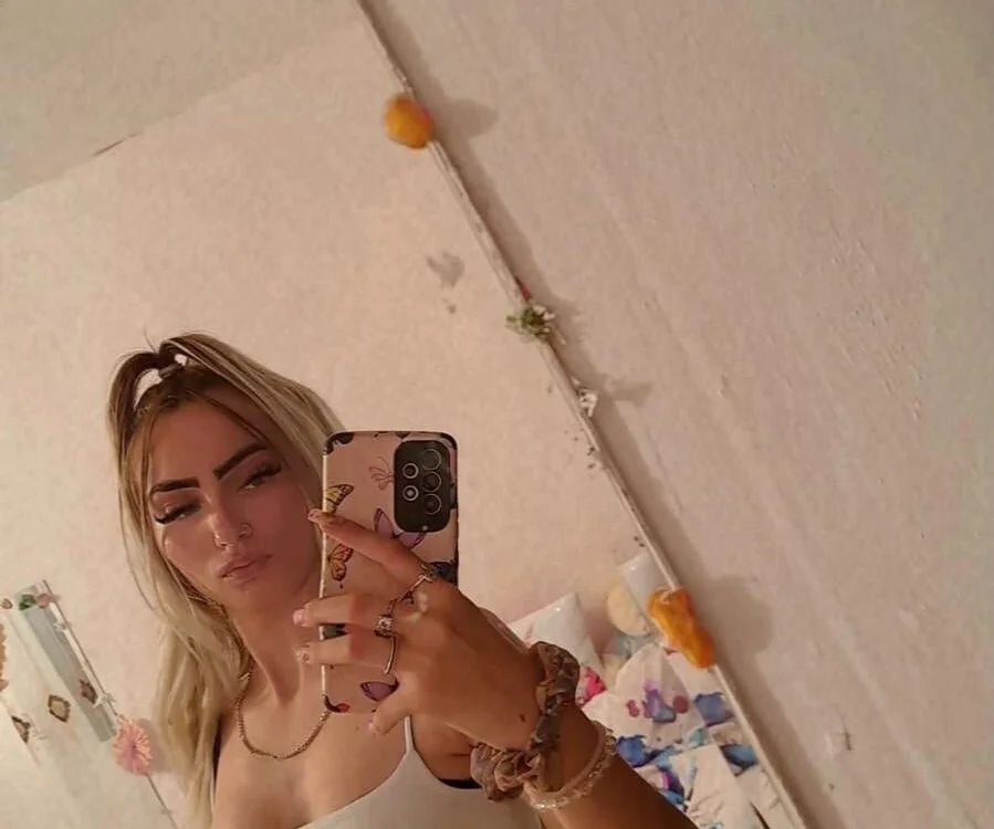 HelloKittyLove Chat XXX offline