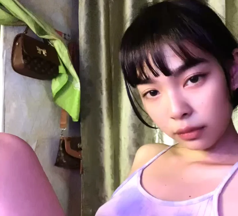 Mei_07's Offline Chat Room