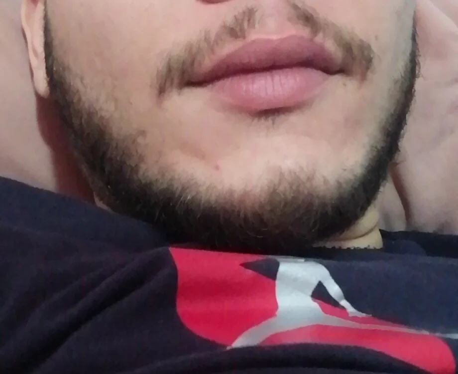Leoskinbest offline chatrum
