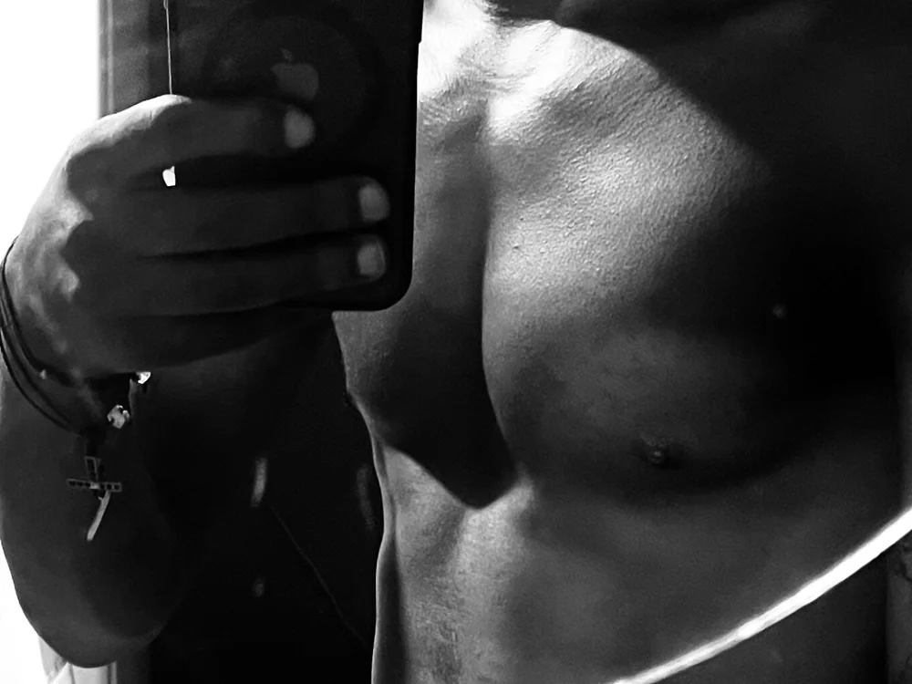 clipper12 Adlı Modelin Çevrimdışı XXX Sohbeti