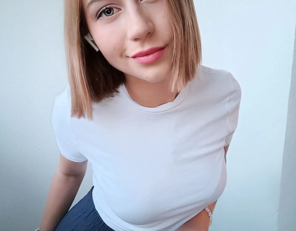FannyHickmott's Offline XXX Chat