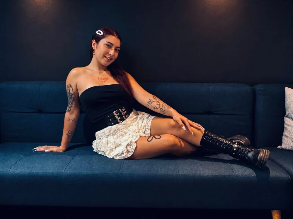 hanna_cat11's Offline Chat Room