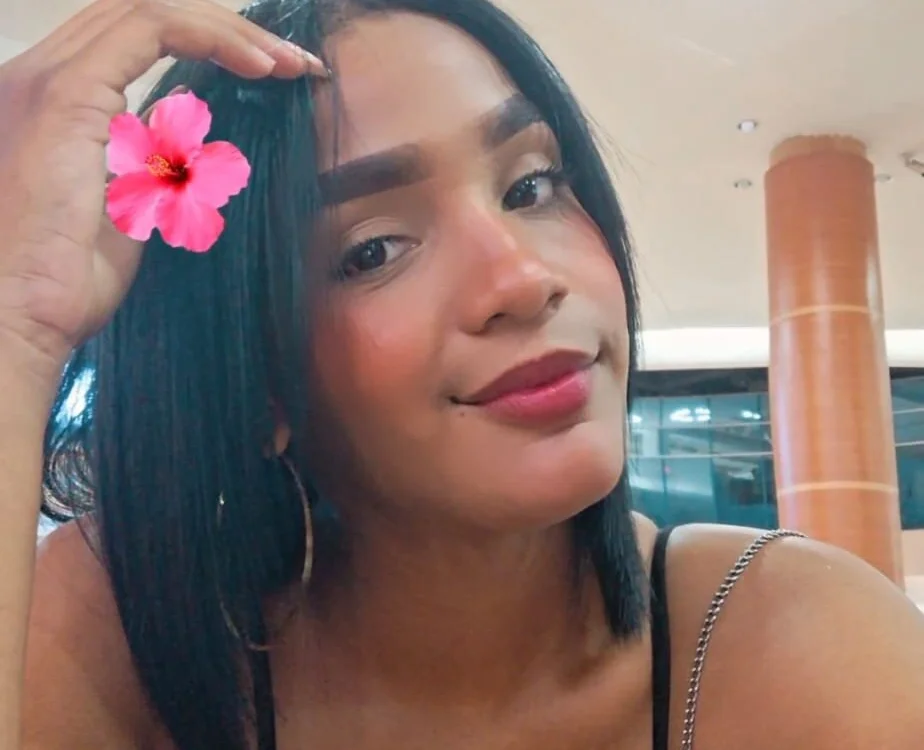 Cynthia_Hardy offline chatrum