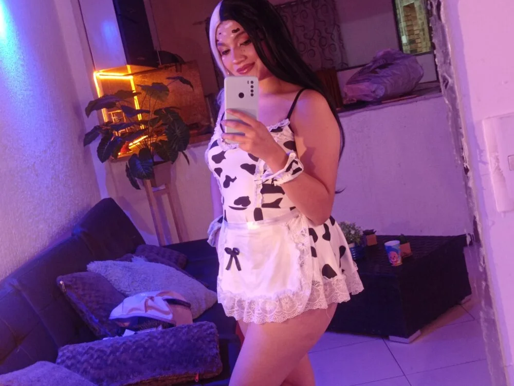 evelin__C Offline XXX-chat