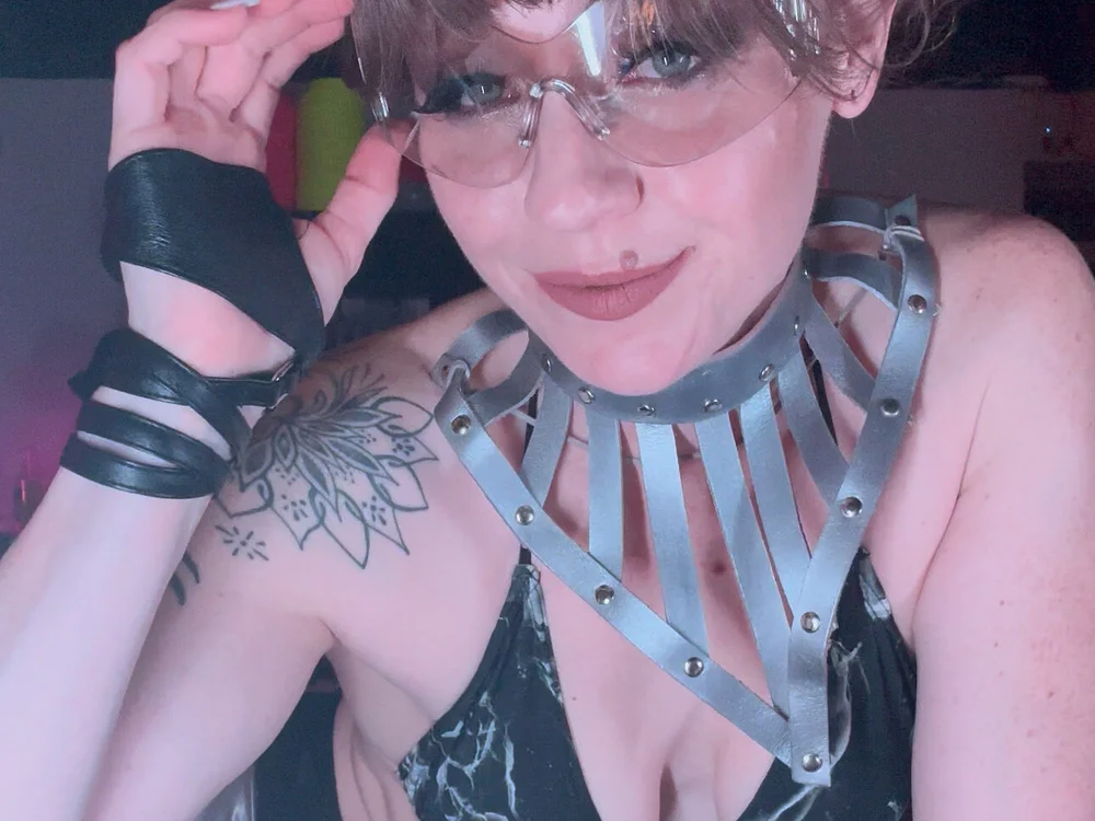 itsveraquinn's Offline XXX Chat