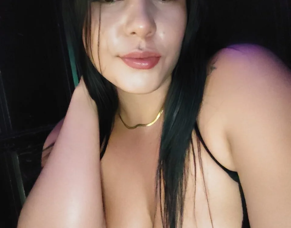 Liana_Rousse's Offline XXX Chat
