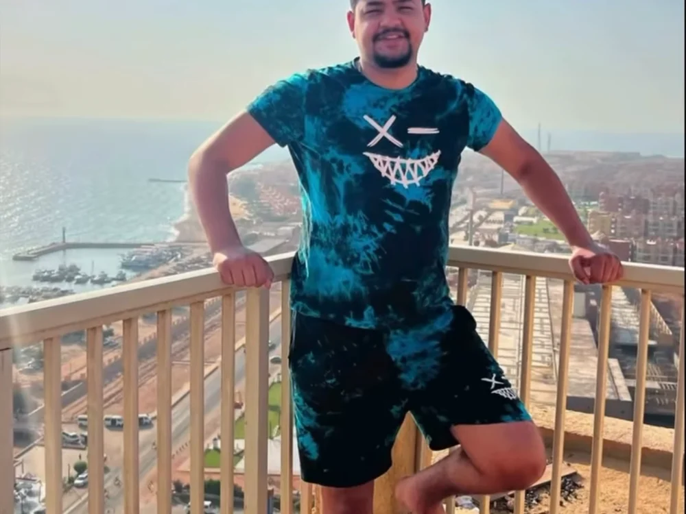 Ahmed94az's Offline XXX Chat
