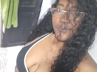 Bellanoir18 Female Oilshow Online Webcam Striptease