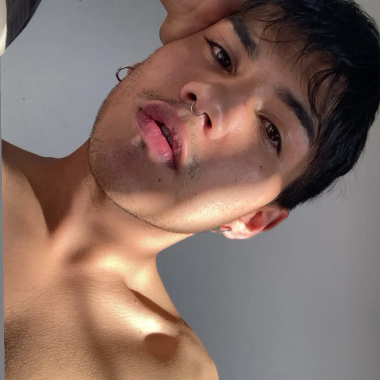 دردشة shadowsofgarden الجنسية دون اتصال