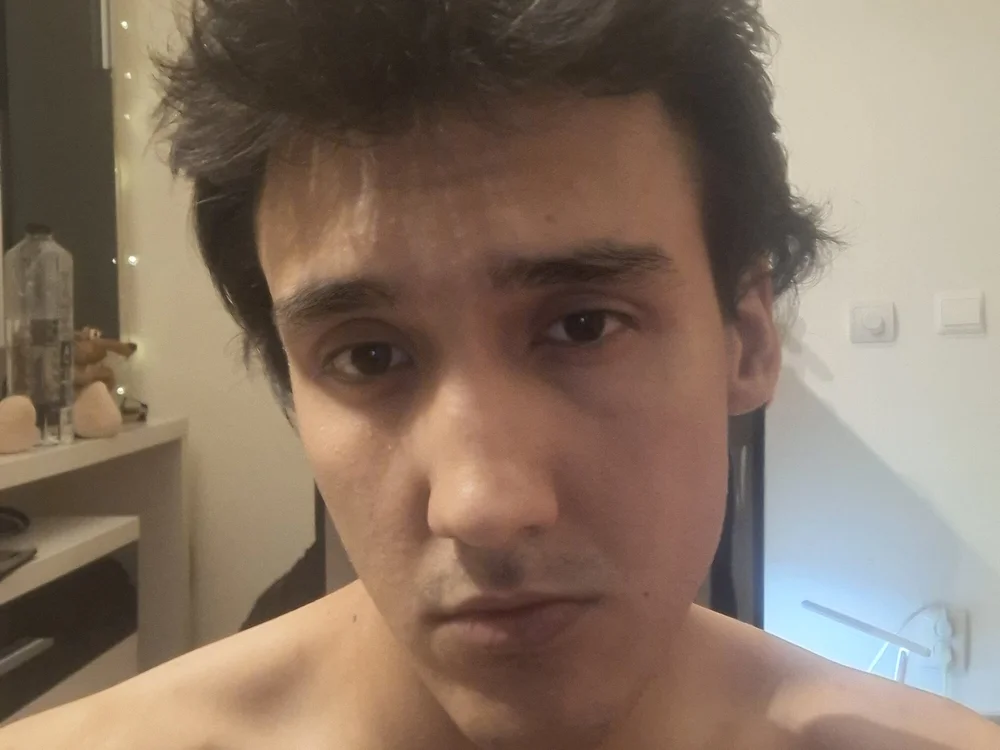 Oliver_Sunset's Offline XXX Chat
