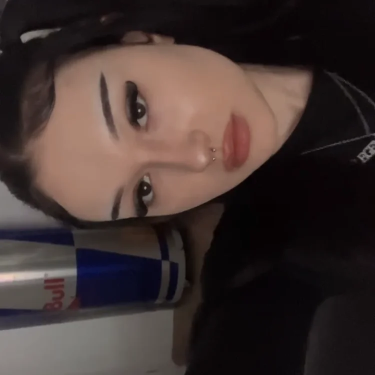 bastetdivinity's Offline Chat Room