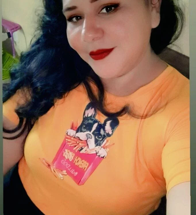 Amber-Curvy's Offline Chat Room