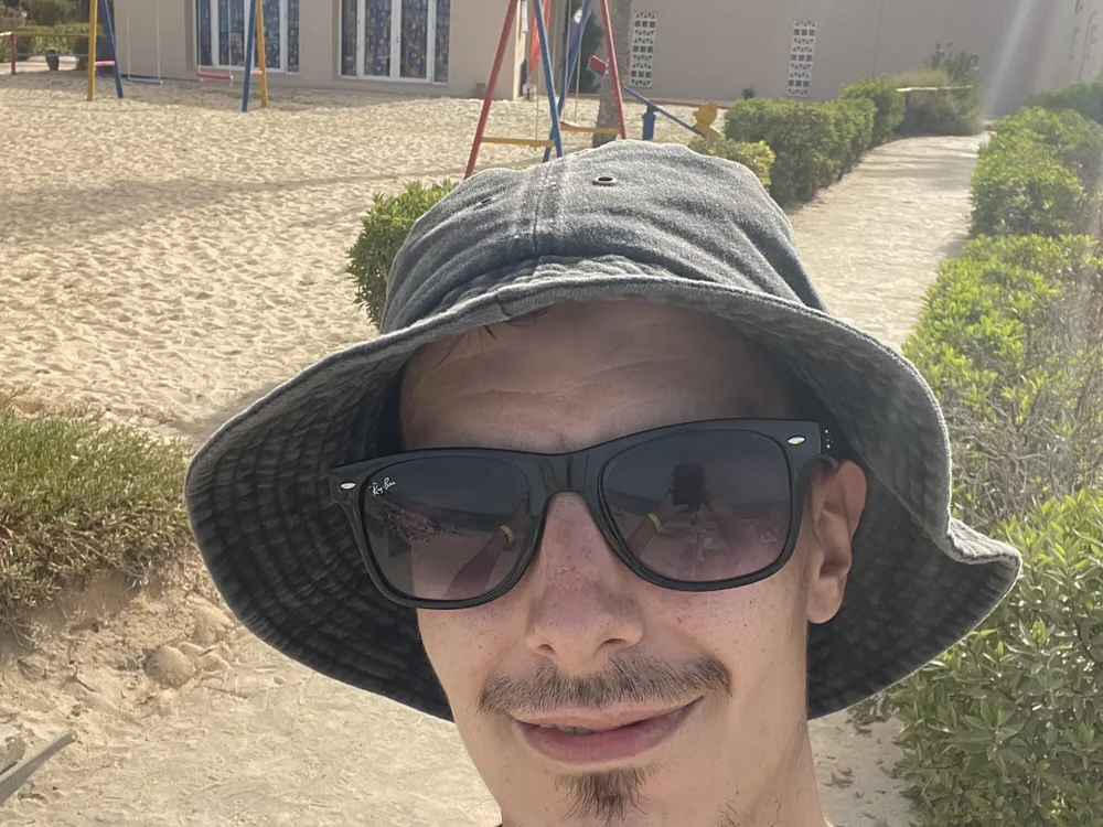 Maximus9494: офлайн-секс-чат