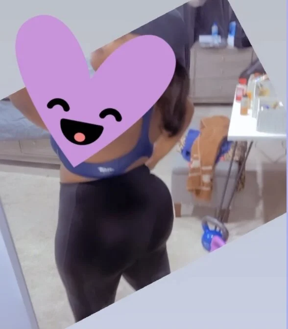 ebonyvega's Offline Chat Room