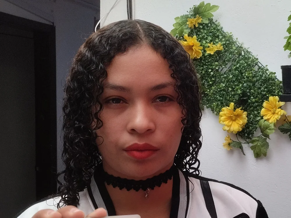 NICOLL__LOVE's Offline Chat Room