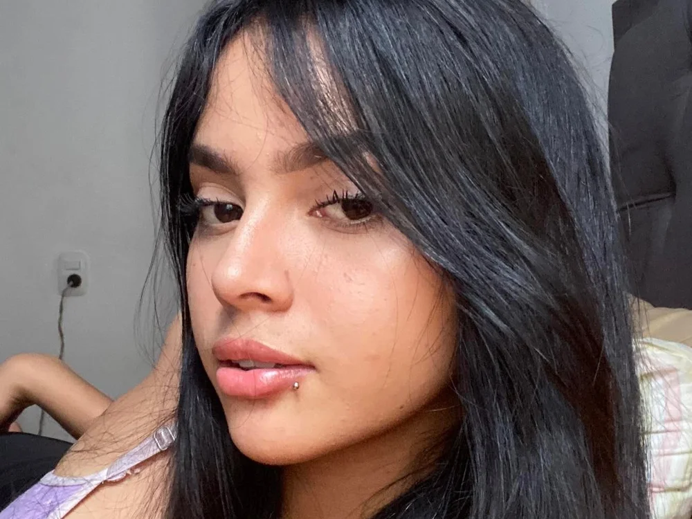 Sarah_angell cam model