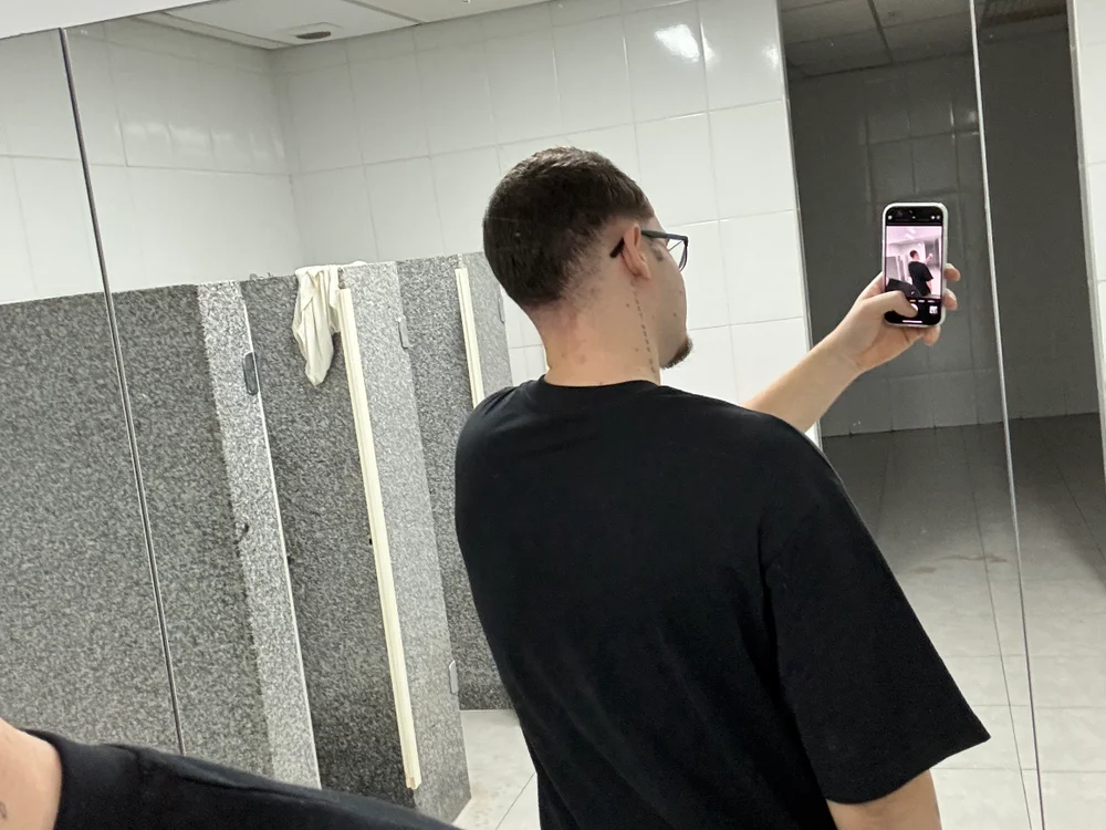 Lucaskkdkdjdj Offline XXX Chat