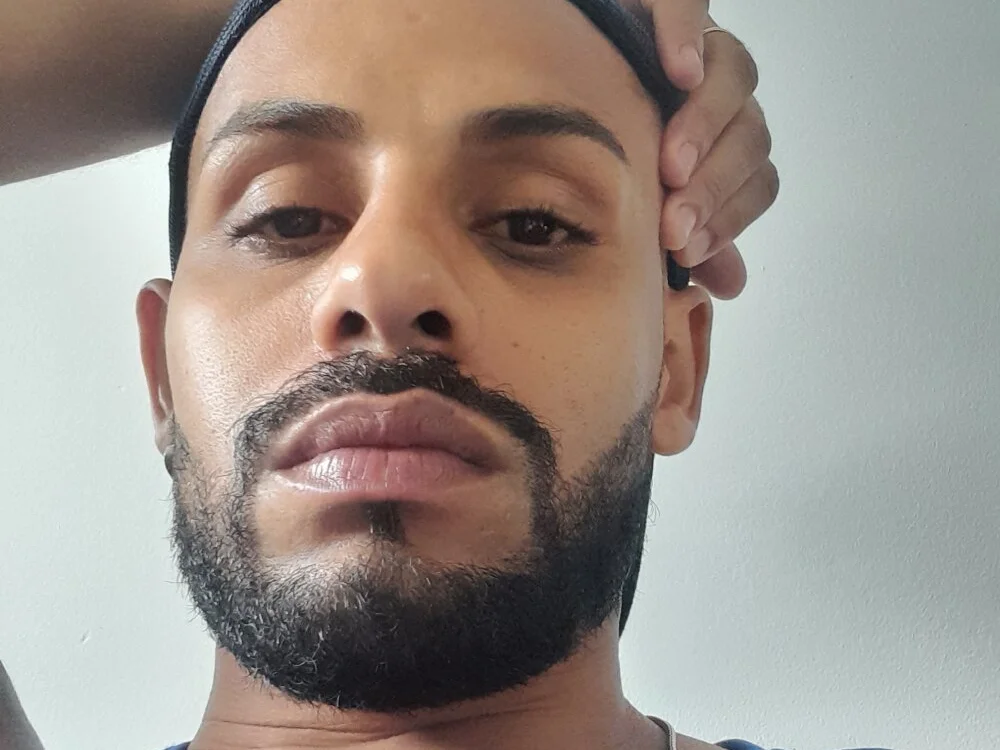 CasadoFavella's Offline XXX Chat