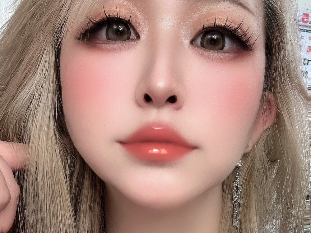 دردشة YUIKOxx الجنسية دون اتصال