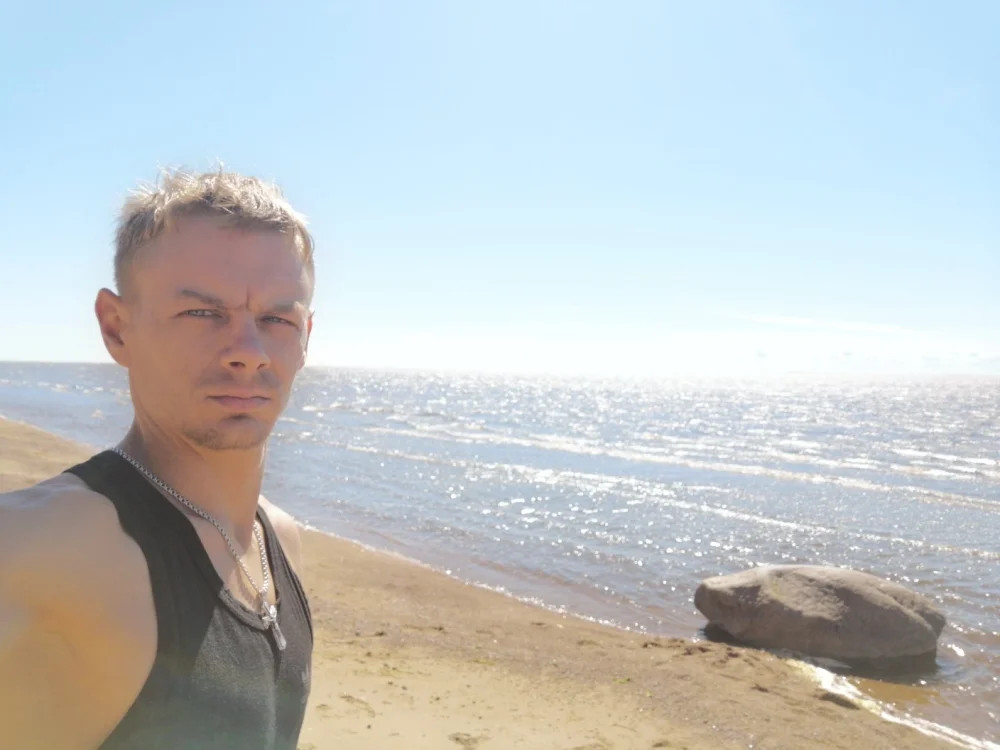 DeniOnn: офлайн-секс-чат