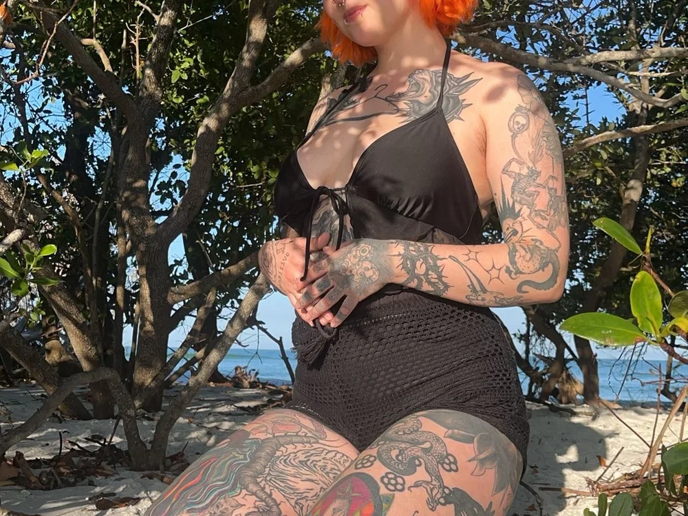 givingthe411 Chat XXX offline