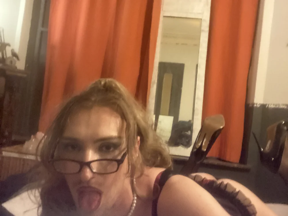 NinaFox69 Chat XXX Ngoại tuyến