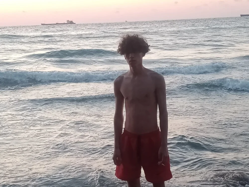 دردشة teendick06 الجنسية دون اتصال