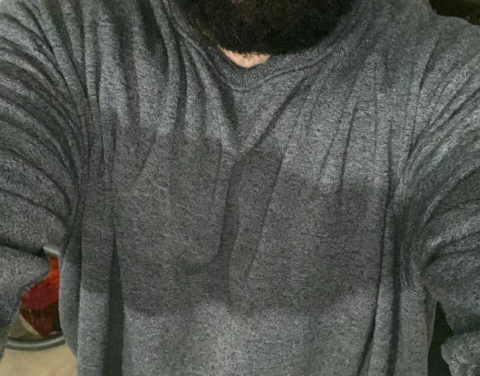 hugemachohandsome's Offline XXX Chat