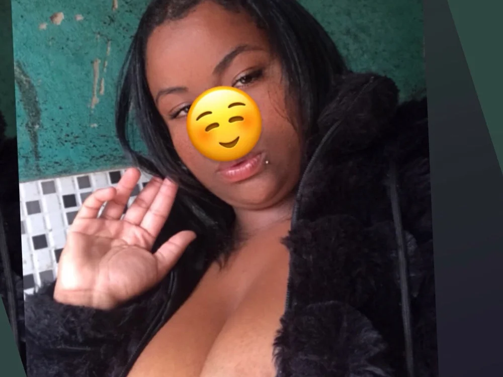 Kamilysantos' Offline XXX Chat