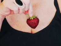 LovelyHelena's Live XXX Chat