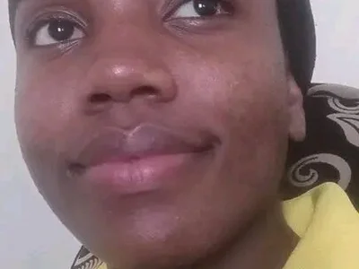 Hickie_giver - Girl 