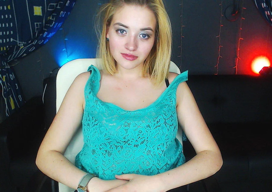 Caroline_Si's Offline XXX Chat