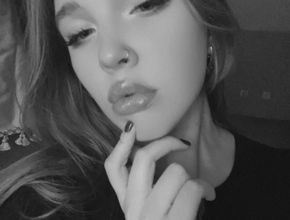HildBetter's Offline Chat Room
