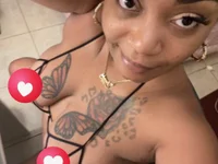 SexGodCumbrella webcam model