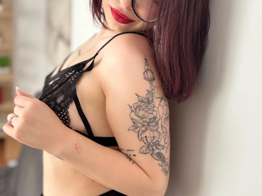 CassieTeen's Offline XXX Chat