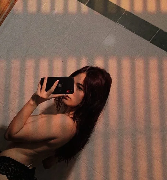 LesLy_Muller_ offline chatrum