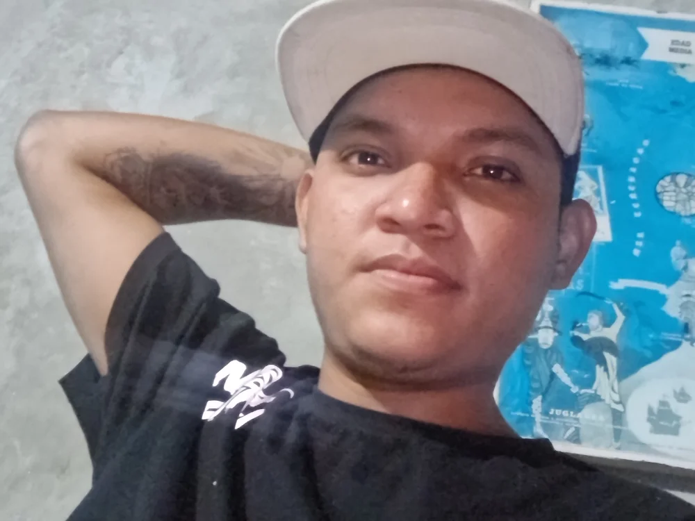 Offline XXX chat JesidyGaby