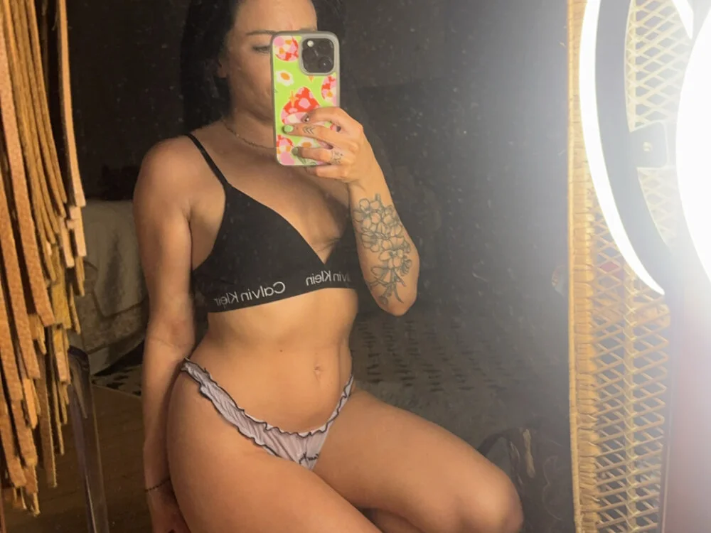 LittleCC1 Chat XXX Ngoại tuyến