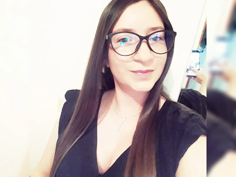 Sharil_Taylor's Offline Chat Room