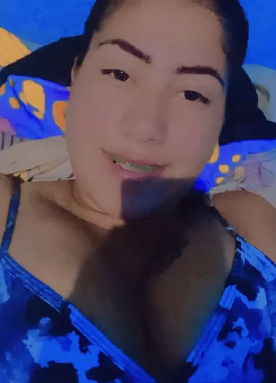 Gina_morrys' Offline XXX Chat