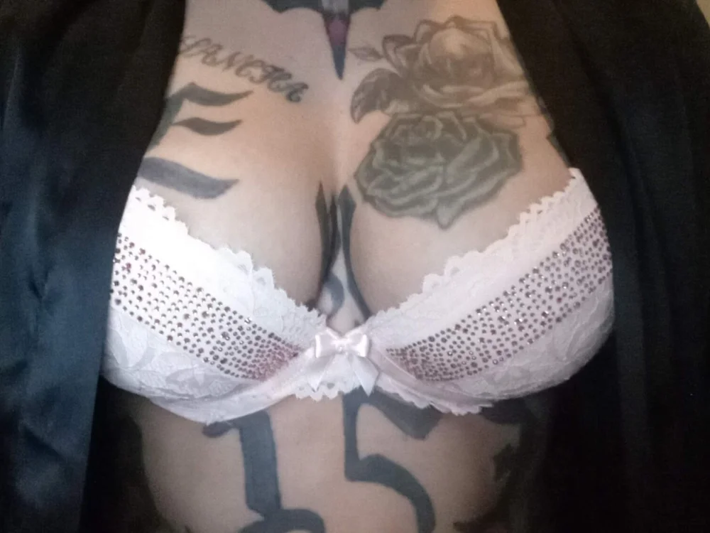 Offline chatovací místnost TattooChick