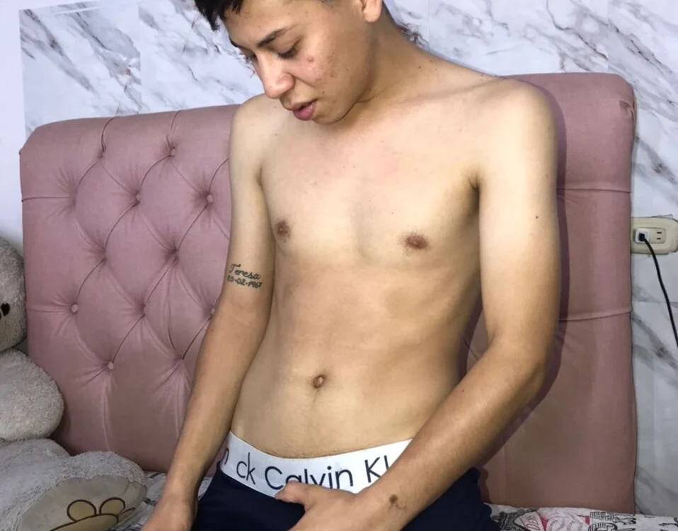 santiago_xxxcol offline XXX-chat