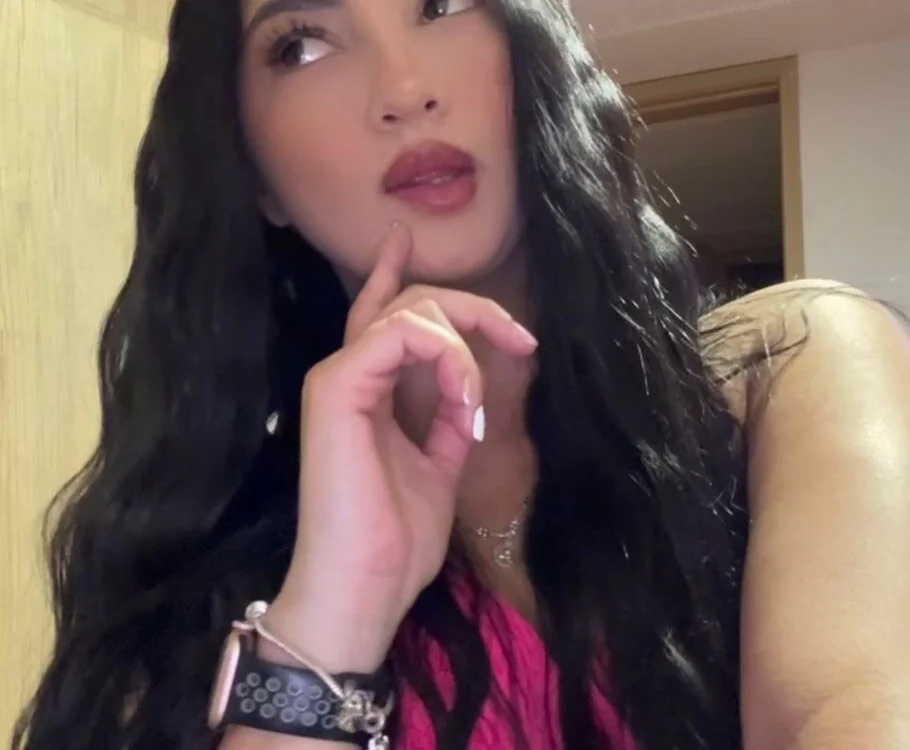 TamaraJones__'s Offline XXX Chat