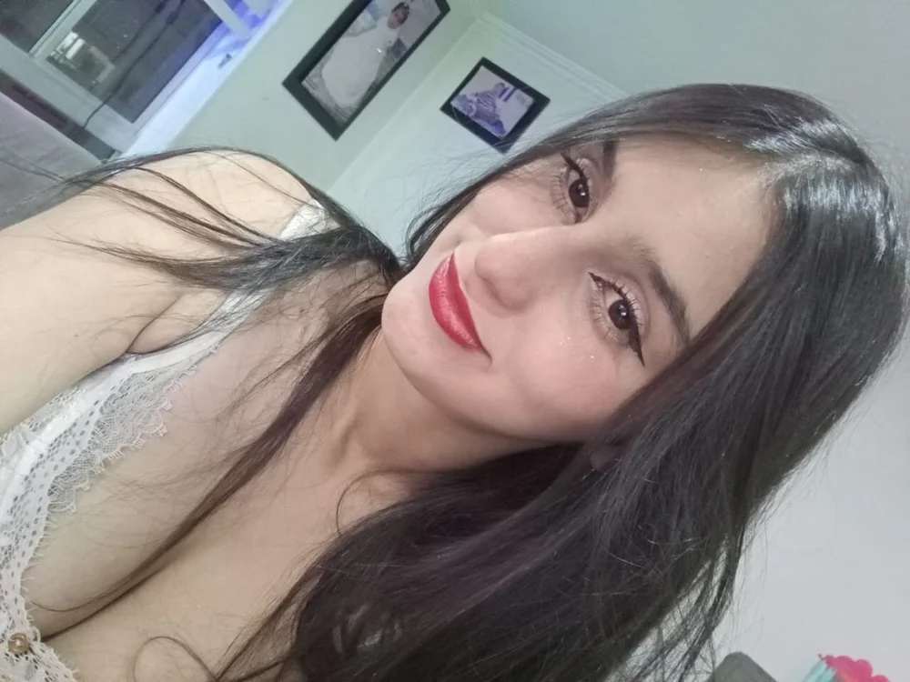 athenealovee's Offline XXX Chat