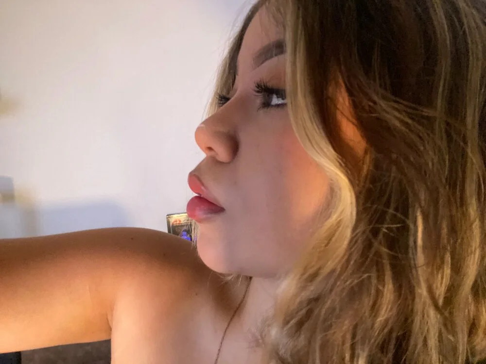 MilaStar777's Offline XXX Chat