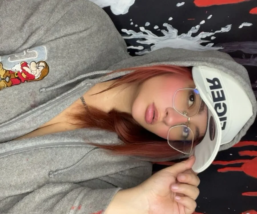 ScarlettFlamess_ Offline XXX-Chat
