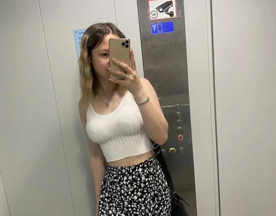 دردشة Lori_Blossom الجنسية دون اتصال