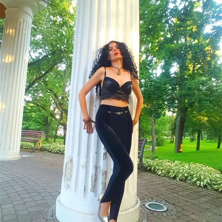 XXX chat uživo modela Bastet12