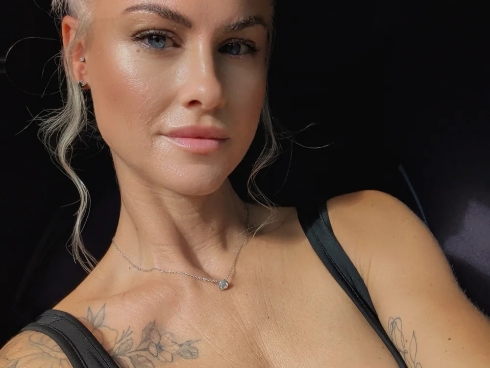 Offline XXX chat modela Delicious_DeeXX
